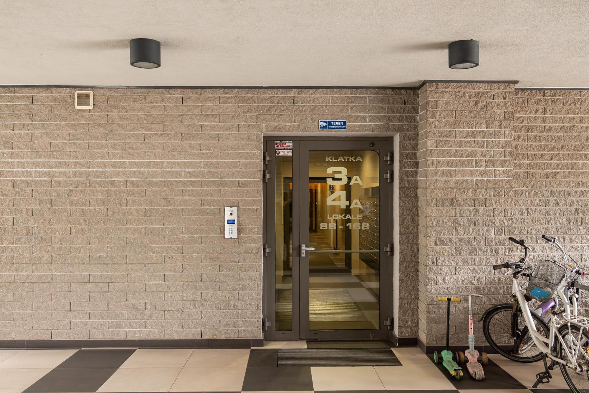 Aleja Krakowska Comfy Apartment Warsaw Exterior photo